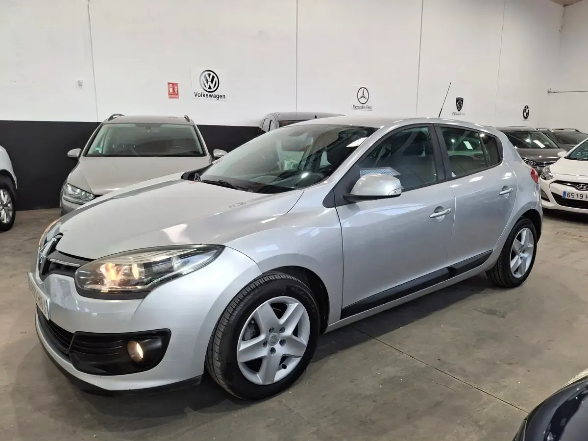 Usado Renault Mégane Cabriolet Business 95 CV (69 kW) 2014 Gris Descapotable