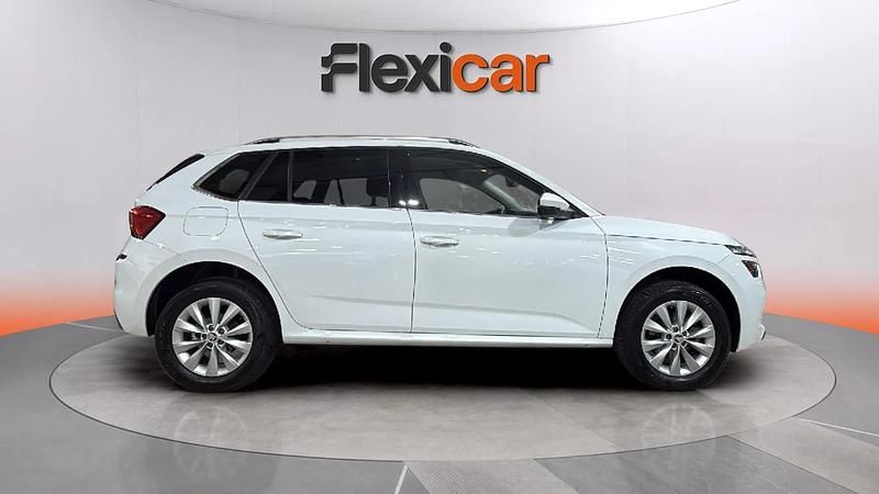 Usado Skoda Kamiq Ambition 110 CV (80 kW) 2022 Blanco SUV