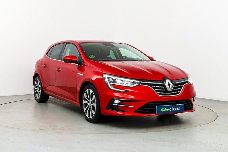 Usado Renault Mégane IV Zen 140 CV (102 kW) 2021 Rojo Berlina