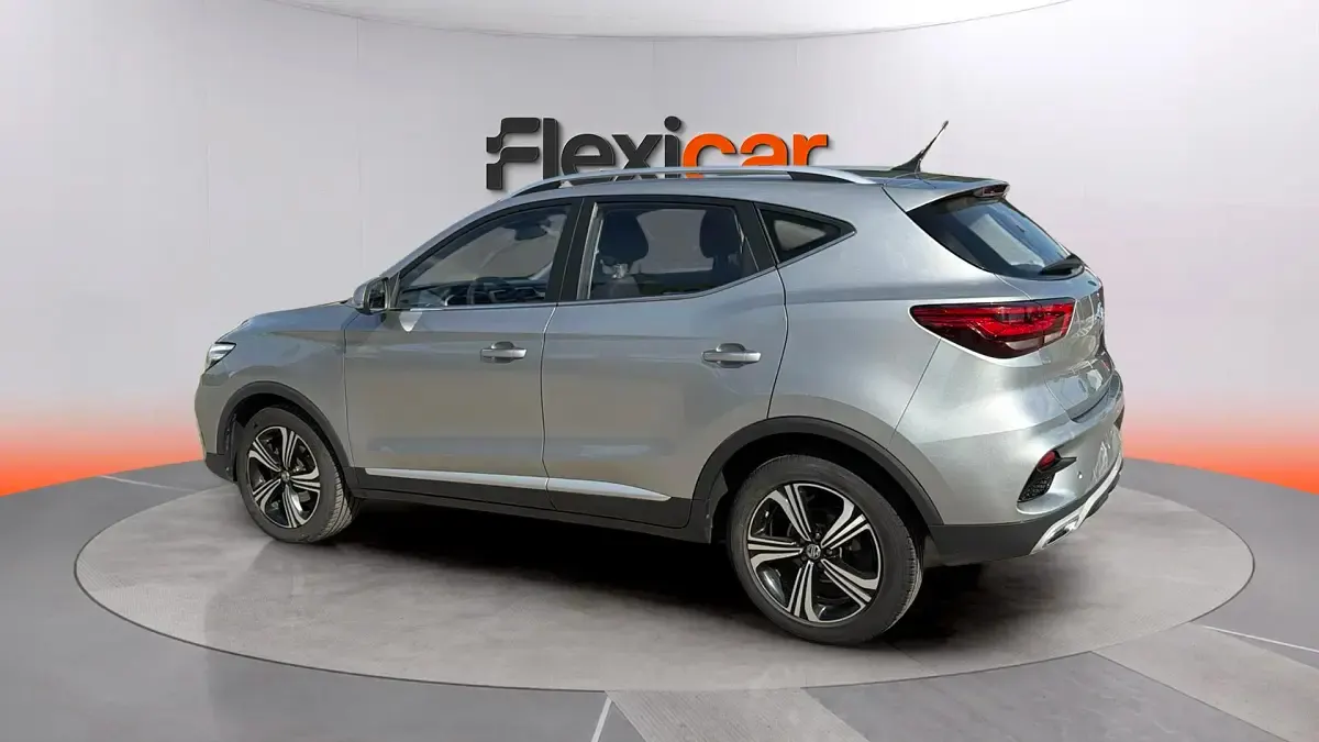 Begagnad MG ZS Comfort 106 HK (77 kW) 2023 Grå SUV