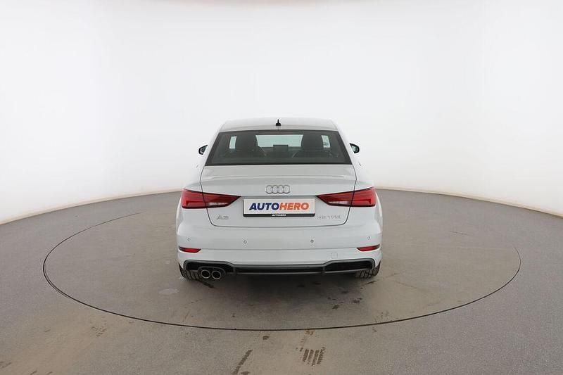 Usado Audi A3 S-Line 150 CV (110 kW) 2019 Blanco Berlina