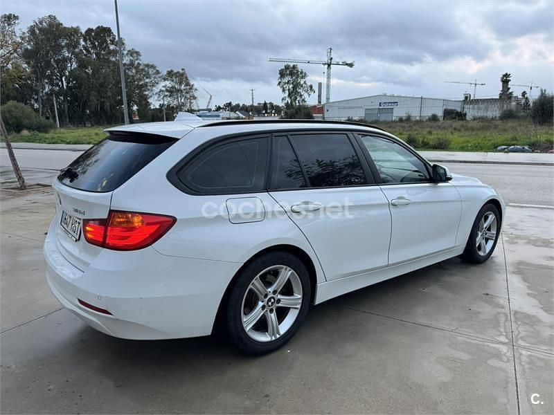 Usado BMW 318 143 CV (105 kW) 2013 Blanco Familiar