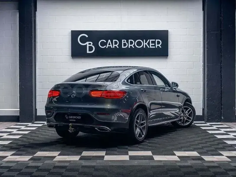 Usado Mercedes GLC250 204 CV (150 kW) 2017 Gris / plata SUV