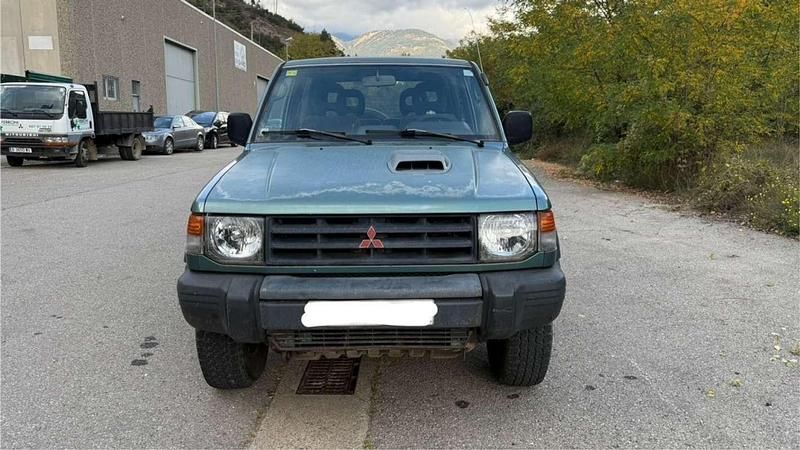Usado Mitsubishi Montero 125 CV (91 kW) 1998 Verde SUV