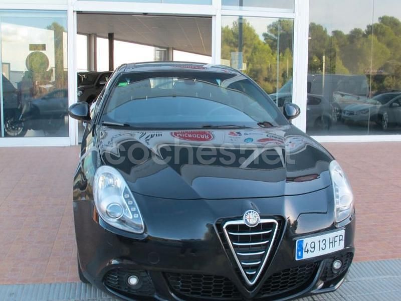 Usado Alfa Romeo Giulietta Distinctive 140 CV (102 kW) 2011 Negro Utilitario