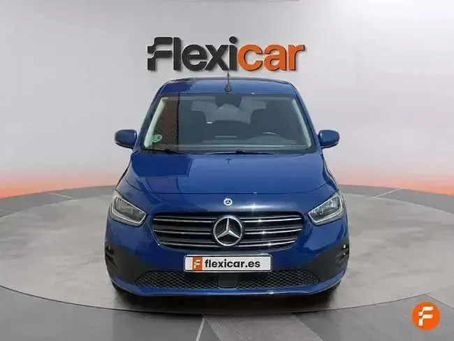 Usado Mercedes T180 131 CV (96 kW) 2022 Azul Monovolumen