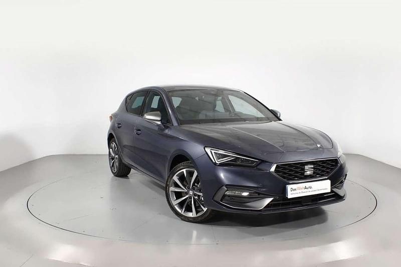 Usado Seat Leon FR 207 CV (152 kW) 2025 Gris Berlina