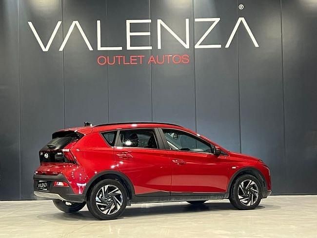 Usado Hyundai Bayon 85 CV (62 kW) 2024 Rojo SUV