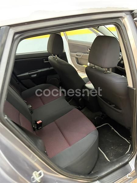 Usado Mazda 3 Active 110 CV (80 kW) 2005 Gris / plata Berlina