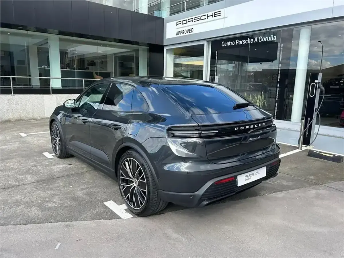 Usado Porsche Macan 300 kW (408 CV) 2024 Gris SUV
