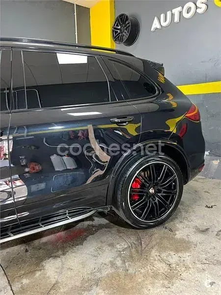 Usado Porsche Cayenne 240 CV (176 kW) 2011 Negro SUV