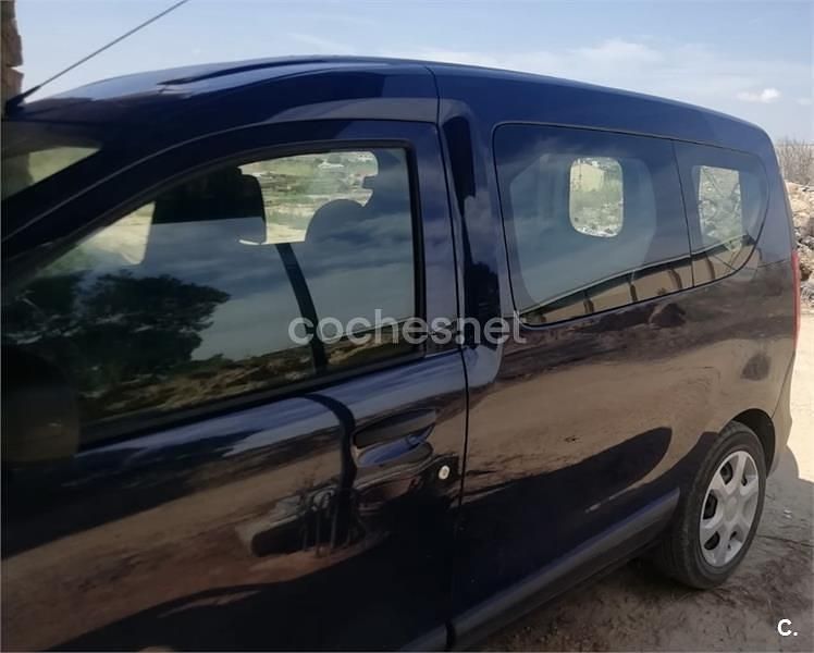 Usado Dacia Dokker Ambiance 75 CV (55 kW) 2015 Azul Monovolumen