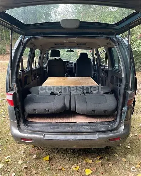 Usado Hyundai H-1 140 CV (102 kW) 2003 Verde Monovolumen