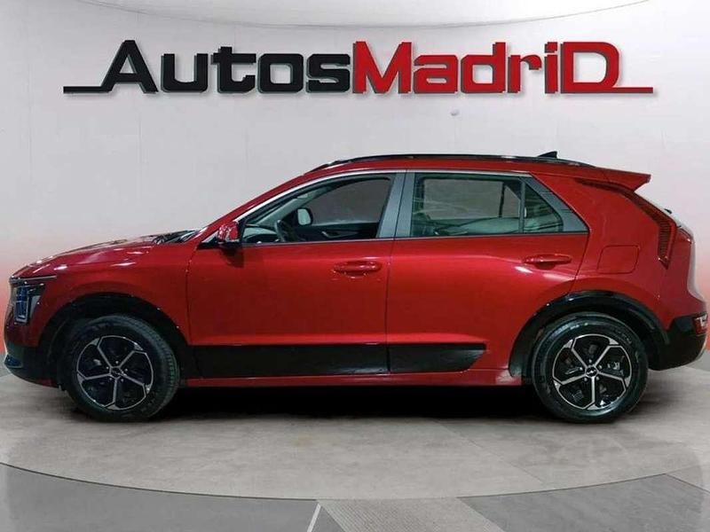 Usado Kia Niro 131 CV (96 kW) 2025 Rojo SUV