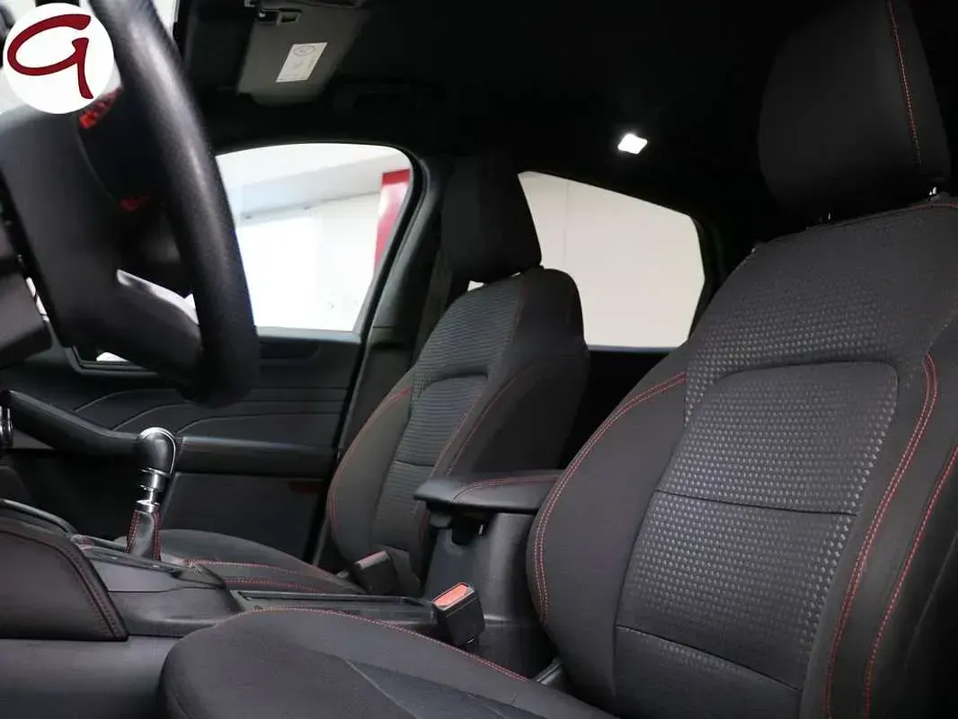 Usado Ford Kuga ST-Line 150 CV (110 kW) 2022 Blanco SUV