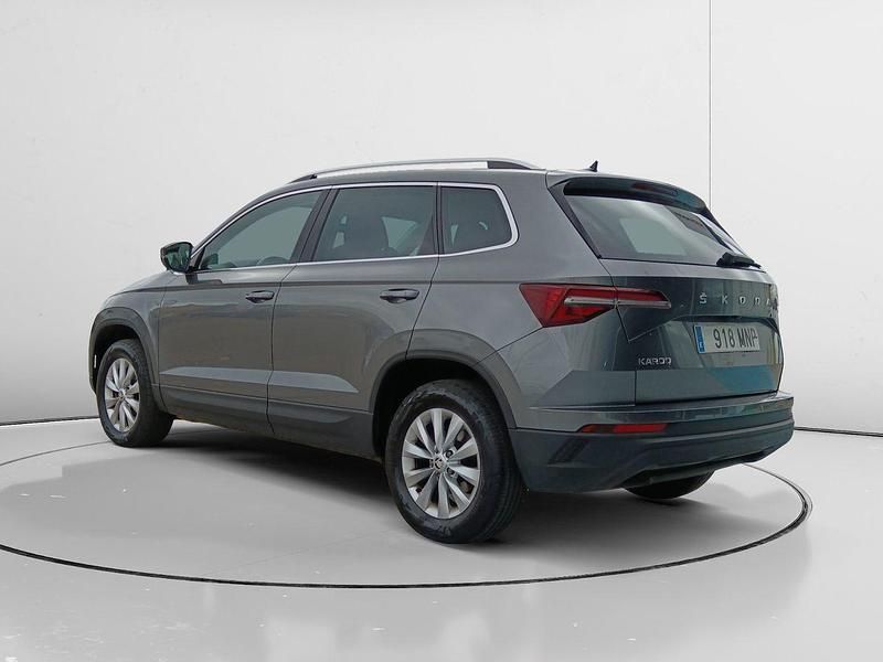 Usado Skoda Karoq Ambition 116 CV (85 kW) 2024 Gris SUV