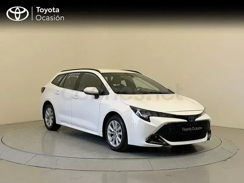 Usado Toyota Corolla Active 140 CV (102 kW) 2023 Blanco Familiar