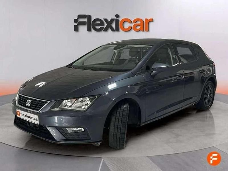 Usado Seat Leon ST Style 131 CV (96 kW) 2020 Gris Familiar