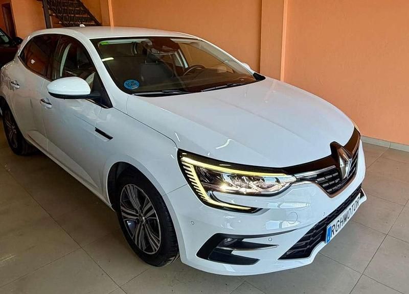 Usado Renault Megane E-Tech Zen 159 CV (116 kW) 2022 Blanco Utilitario
