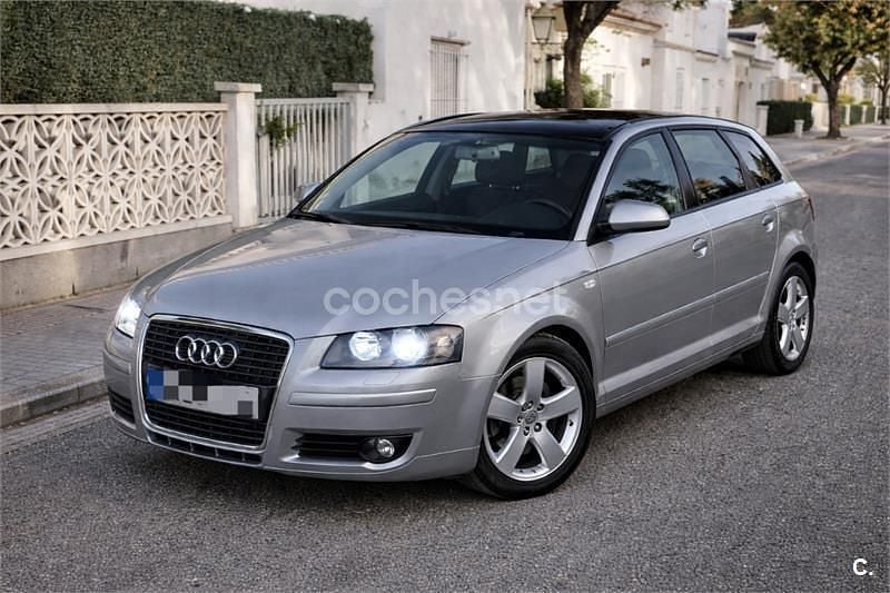 Gris / plata Usado 2005 Audi A3 Attraction Berlina | 5500 € (Precio justo) - Imagen 1/3