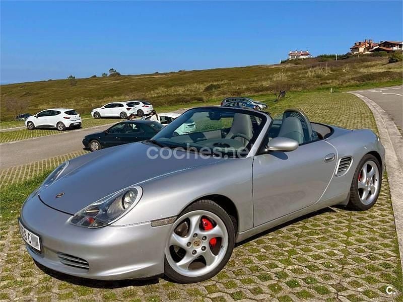 Usado Porsche Boxster 228 CV (167 kW) 2004 Gris / plata Descapotable