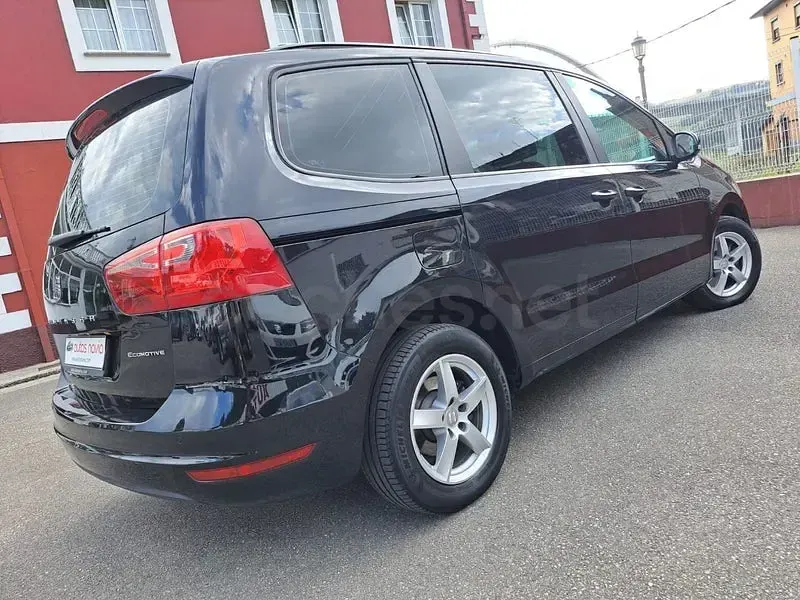 Usado Seat Alhambra Ecomotive 140 CV (102 kW) 2011 Negro Monovolumen