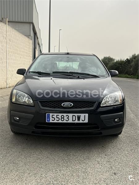 Usado Ford Focus Sport 115 CV (84 kW) 2006 Negro Berlina