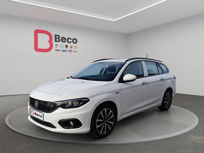 Usado Fiat Tipo Lounge 120 CV (88 kW) 2019 Blanco Familiar
