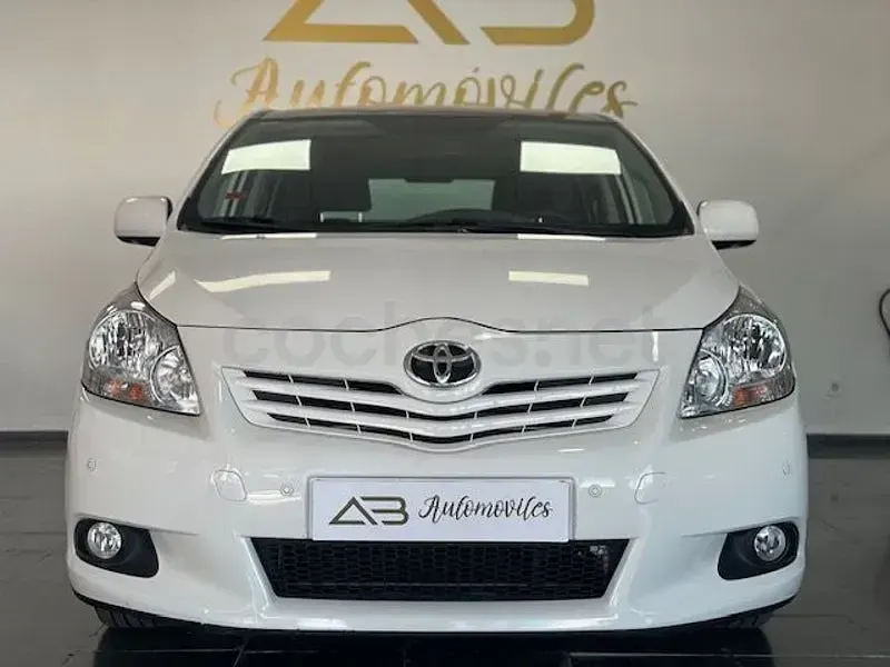 Usado Toyota Verso Live 126 CV (92 kW) 2012 Blanco Monovolumen