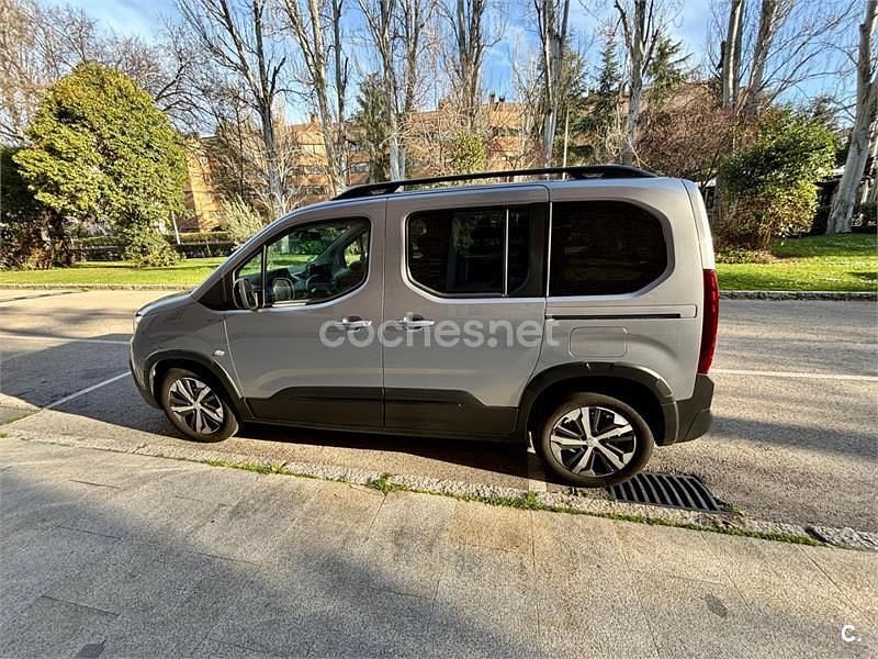 Usado Peugeot Rifter GT-line 130 CV (95 kW) 2018 Gris / plata Monovolumen