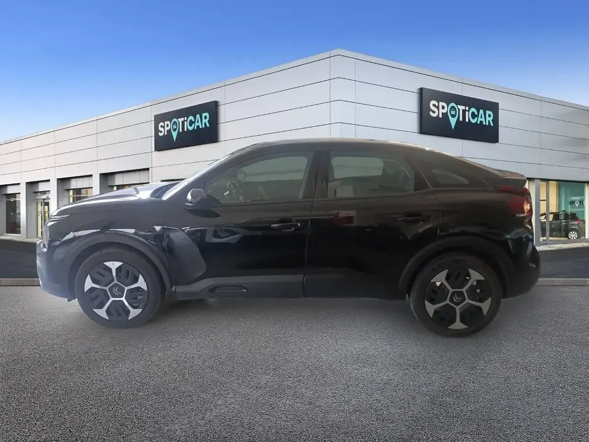 Usado Citroën C4 Feel 110 CV (80 kW) 2022 Negro Berlina