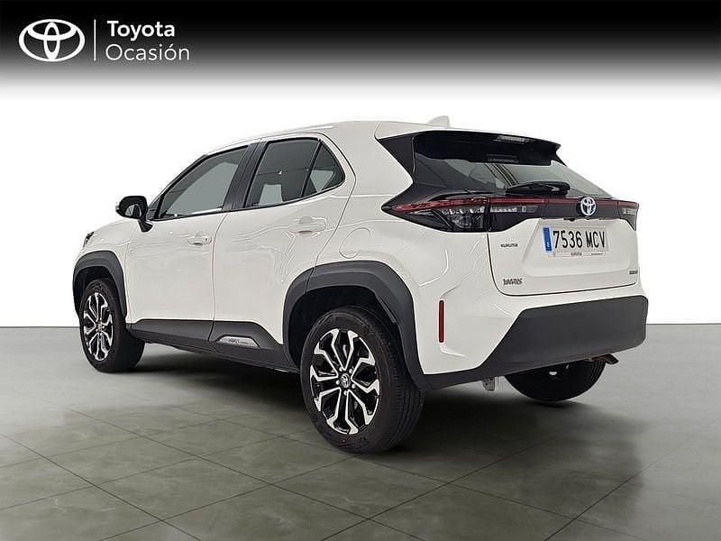 Usado Toyota Yaris Active 116 CV (85 kW) 2022 Blanco Utilitario