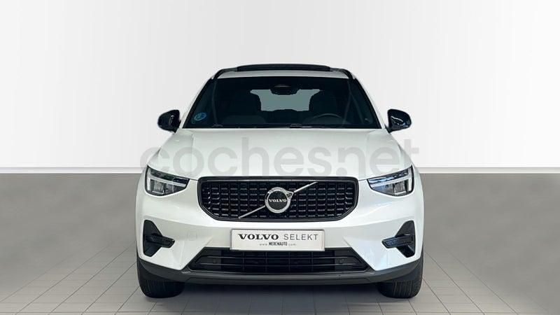 Usado Volvo XC40 Plus 163 CV (119 kW) 2025 Blanco SUV