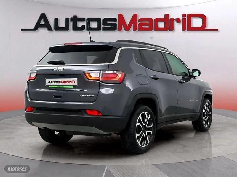 Usado Jeep Compass Limited 130 CV (95 kW) 2023 Gris SUV