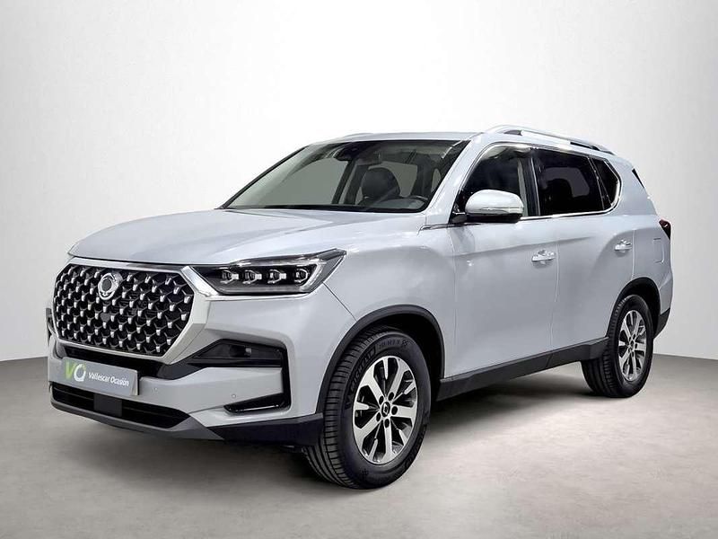 Usado Ssangyong (KGM) Rexton 203 CV (149 kW) 2023 Gris / plata SUV