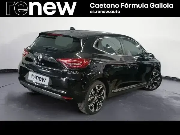 Usado Renault Clio V Zen 100 CV (73 kW) 2022 Negro Berlina