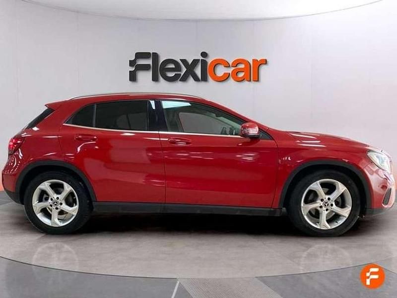 Usado Mercedes GLA200 136 CV (100 kW) 2018 Rojo SUV