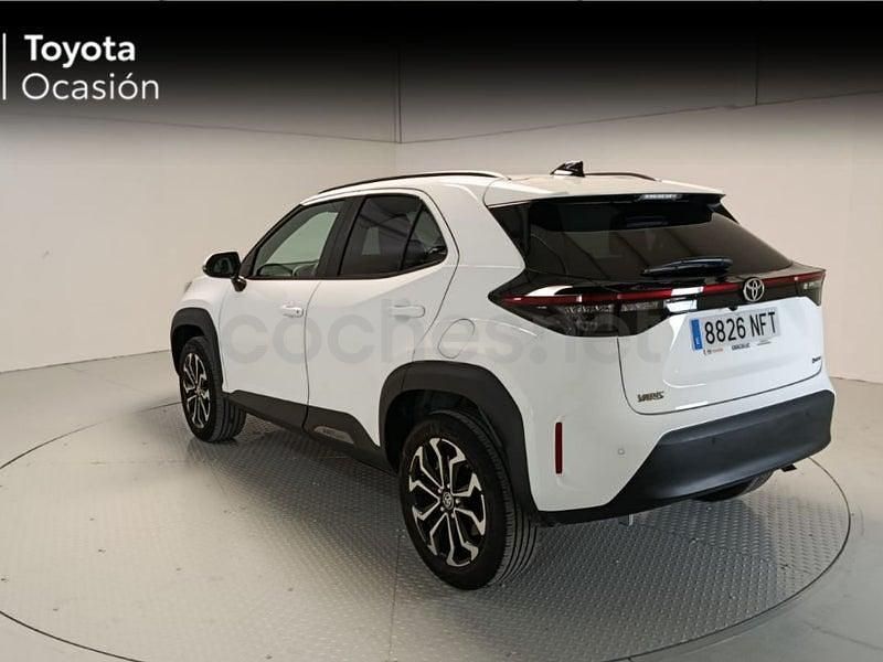 Usado Toyota Yaris Cross Active 130 CV (95 kW) 2025 Blanco SUV