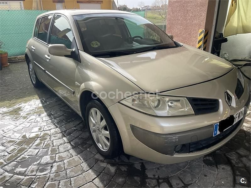 Usado Renault Mégane II Dynamique 105 CV (77 kW) 2007 Beige Berlina