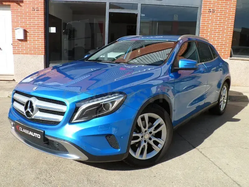 Usado Mercedes GLA200 Urban 136 CV (100 kW) 2015 Azul SUV