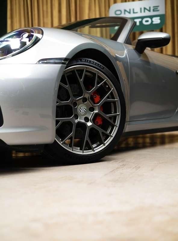 Usado Porsche 911 Carrera 4S Cabriolet 450 CV (330 kW) 2020 Gris / plata Descapotable