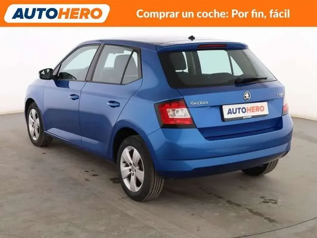 Usado Skoda Fabia Ambition 75 CV (55 kW) 2018 Azul Utilitario