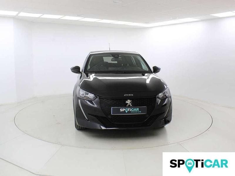Usado Peugeot e-208 Allure 100 kW (136 CV) 2023 Negro Utilitario