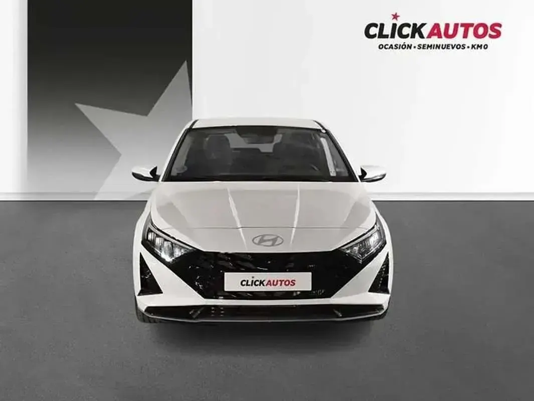 Usado Hyundai i20 101 CV (74 kW) 2025 Blanco Utilitario
