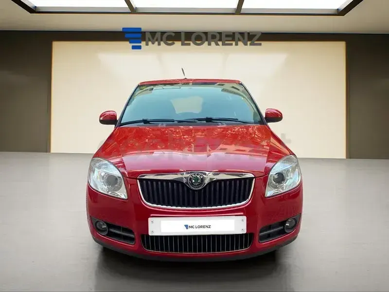 Usado Skoda Fabia 60 CV (44 kW) 2008 Rojo Berlina