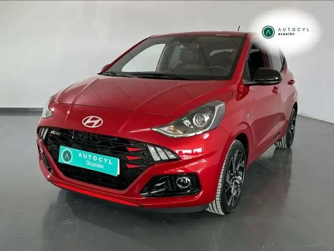 Usado Hyundai i10 N Line 80 CV (58 kW) 2025 Rojo Utilitario