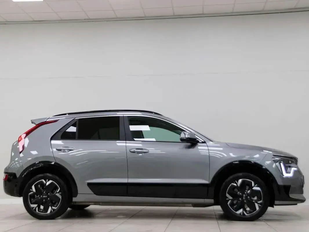 Usado Kia e-Niro 150 kW (204 CV) 2024 Gris SUV