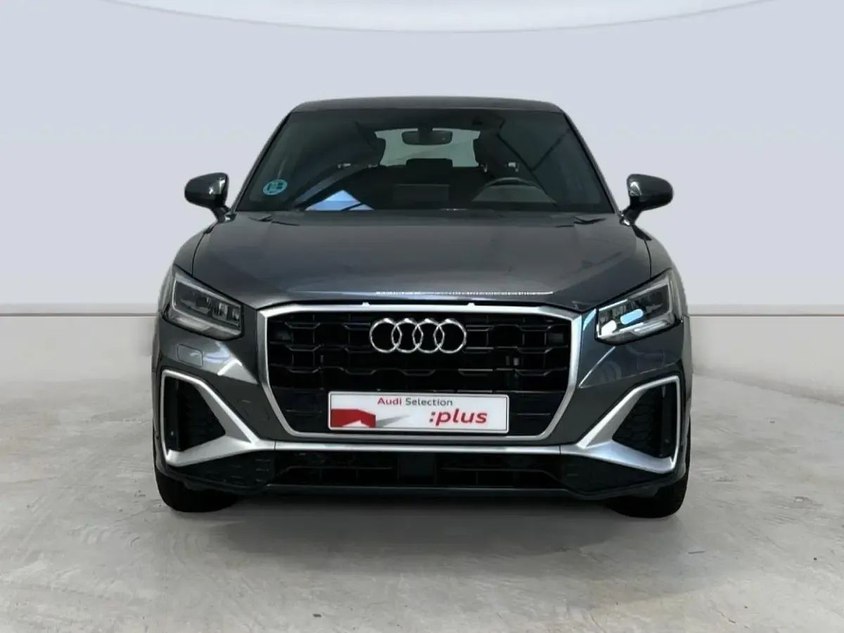 Usado Audi Q2 S-Line 116 CV (85 kW) 2022 Gris SUV