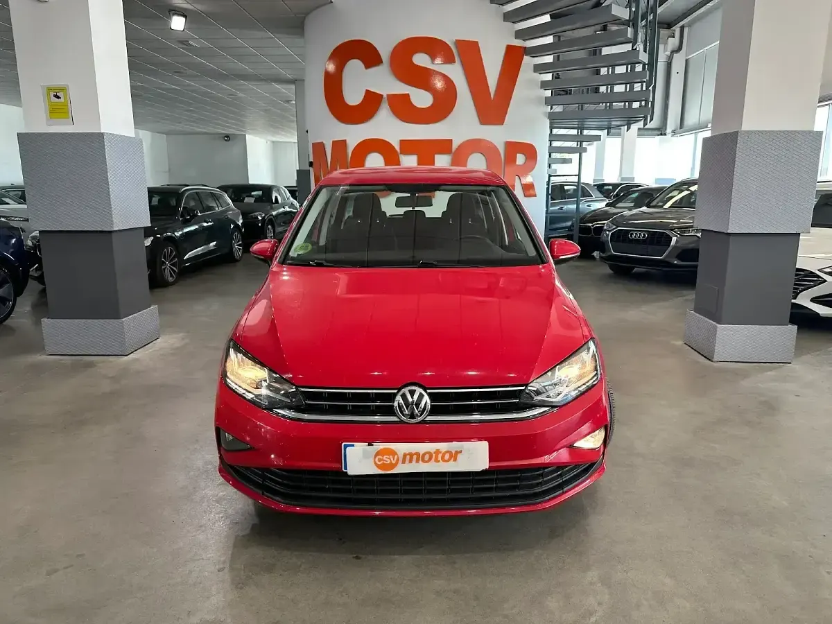 Usado VW Golf VII Comfortline 116 CV (85 kW) 2018 Rojo Utilitario
