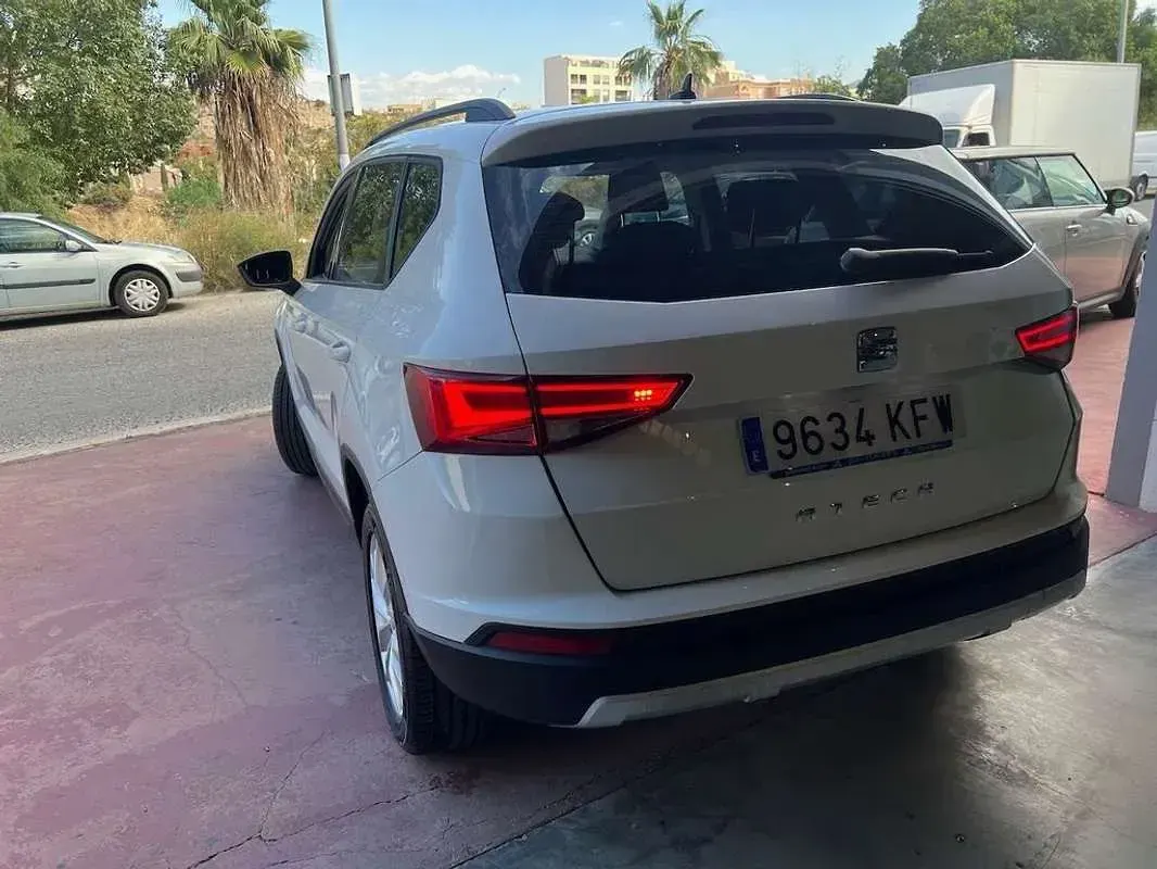 Usado Seat Ateca Ecomotive 116 CV (85 kW) 2017 Blanco SUV
